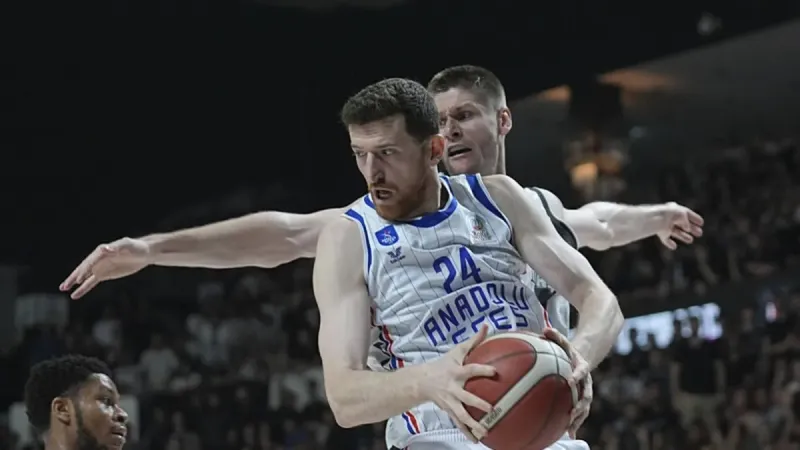 Efes Fırtınası! Beşiktaş'ı Deplasmanda Devirdi, Seri Başladı!