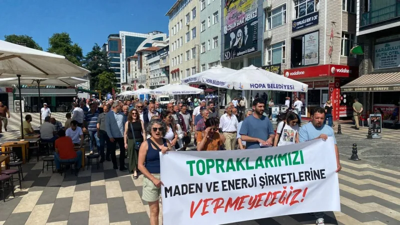 Artvin Hopa’da zeytinlik yasa teklifi protesto edildi