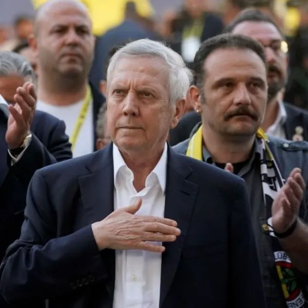 Aziz Yıldırım şampiyonluğu kutladı