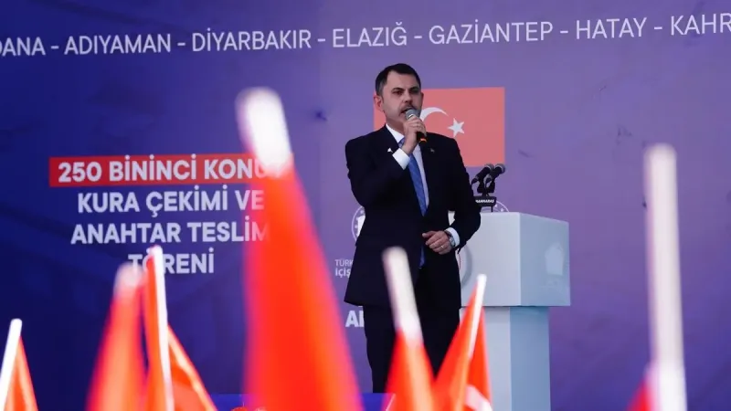 Bakan Kurum 250 bininci afet konutunun teslim töreninde tarihi dönüşüm mesajı: "Tüm dünya hayretle izliyor"