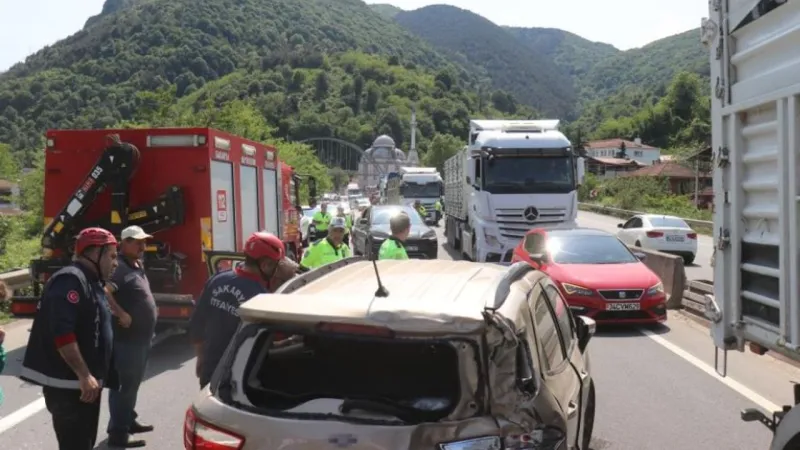 D-650'de kaza! Yaralılar var! Trafik durma noktasına geldi
