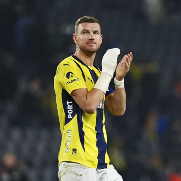 Dzeko Fenerbahçe'den Ayrıldı! İşte Yeni Takımı ve Şok Transfer!