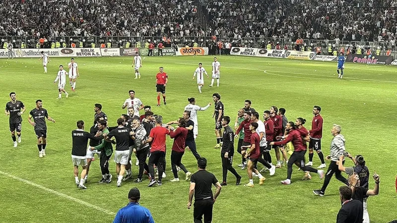 Elazığspor'un hükmen yenilgisine karar verildi, Vanspor finale çıktı