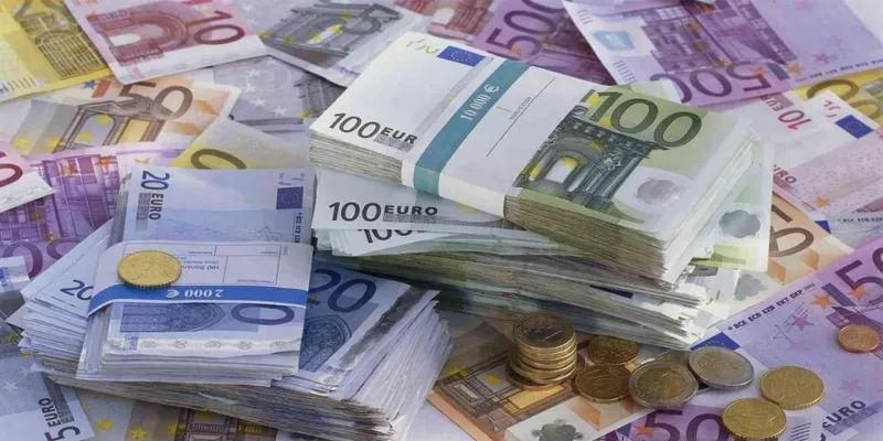 Euro durdu durdu coştu!