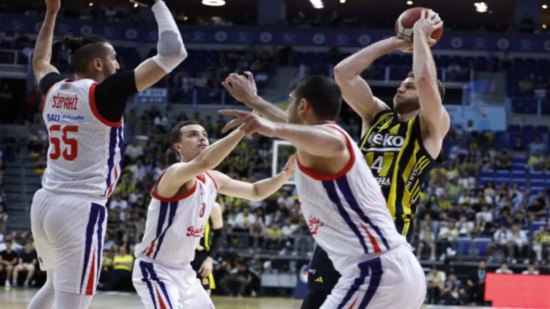 Fenerbahçe Beko'dan Muhteşem Başlangıç! Bahçeşehir'i Devirdi!