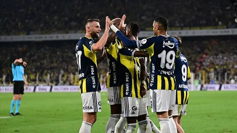 Fenerbahçe'de Yıldızlar Sahaya Dönüyor! Kasımpaşa Maçı Kritik