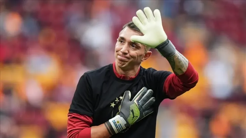 Muslera Gözyaşlarıyla Veda Etti! İstanbul'dan Ayrıldı mı? Şok Detaylar!