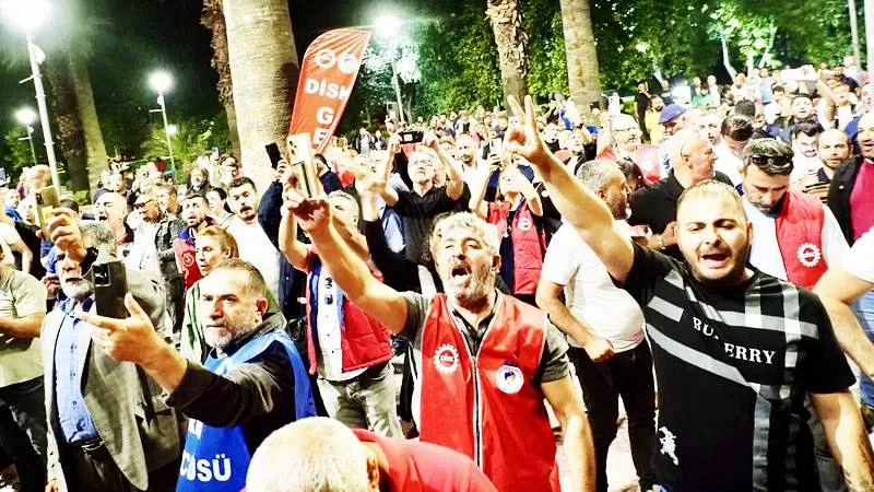 İzmir Büyükşehir Belediyesi'nde grev başladı: Yaklaşık 23 bin işçi katılıyor