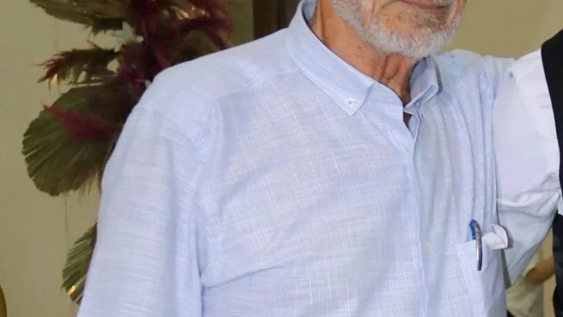 Kiraz Toplarken Hayatından Oldu