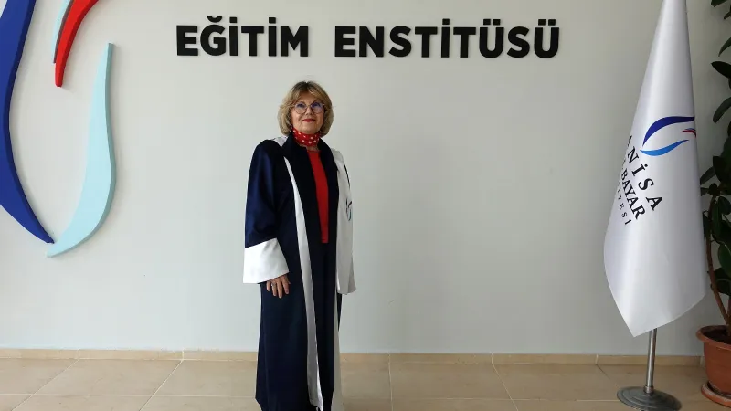72 Yaşında Doktor Oldu! 40 Yıl Sonra Gelen Başarı Hikayesi