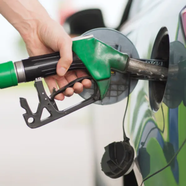 Motorine Zam Şoku! Benzin Fiyatları Uçuşa Geçti