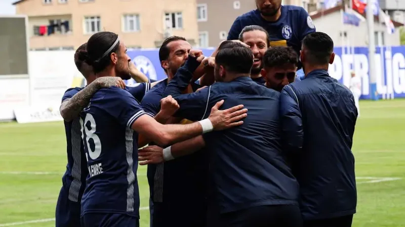 Sarıyer Şampiyon! İskenderunspor'u Devirerek 1. Lig'e Yükseldi!