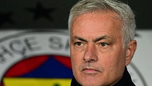 Mourinho'dan Fenerbahçe'ye Transfer Bombası: Osimhen Geliyor Mu?