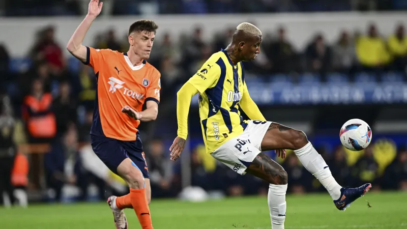 Talisca'dan Tadic Gerginliği Açıklaması: Sahada Neler Yaşandı?