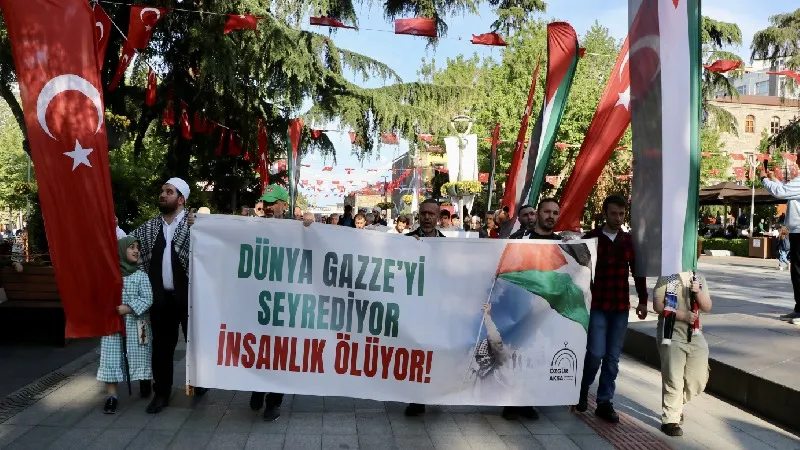 Trabzon'dan Filistin'e Destek Yürüyüşü: İsrail'e Tepki Yağıyor!