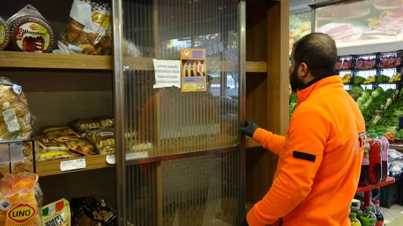 Van'da Ekmek Krizi! Marketler ve Bakkallar Ekmeksiz Kaldı