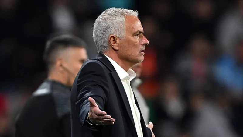 Mourinho Çıldırdı! VAR Kararları Fenerbahçe'yi Yaktı Mı?