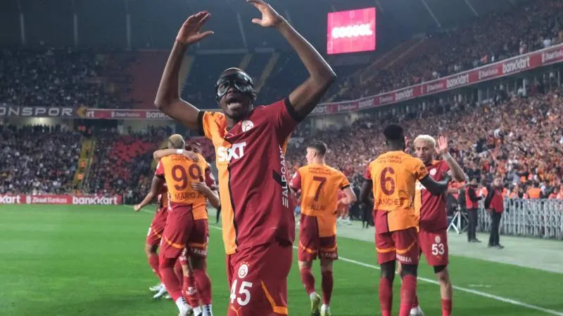 Osimhen'den Şok Karar! Galatasaray'a Transfer mi Oluyor?