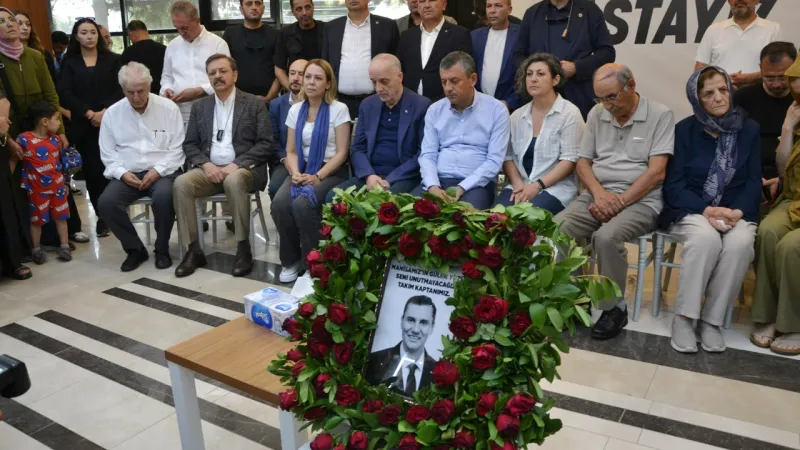 Özgür Özel Manisa'da! Acı Kayıp Sonrası Taziye Ziyareti