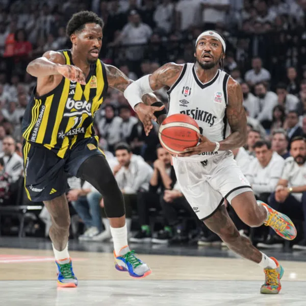 Fenerbahçe Beşiktaş Derbisi: 8 Yıl Sonra Final Heyecanı!