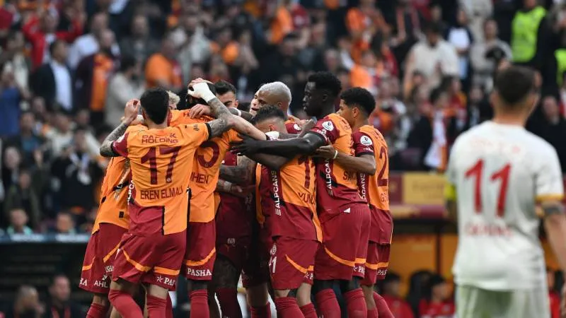 Şampiyon Galatasaray, Başakşehir'i konuk ediyor; işte muhtemel 11'ler