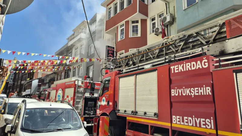 Tekirdağ'da otelde çıkan yangın yürekleri ağza getirdi