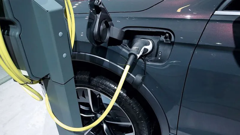 Türkiye'de satılan her 10 otomobilden 4'ü elektrikli ya da hibrit