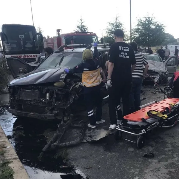 Uşak'ta kaza: 1 ölü 1 yaralı