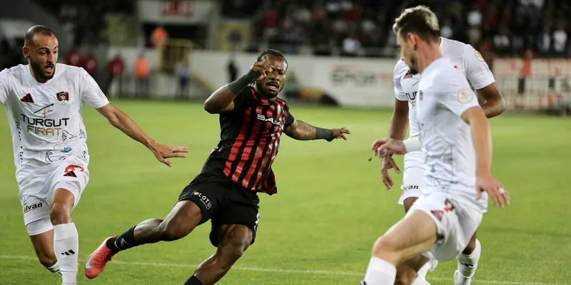 Vanspor Lideri Durdurdu! Çorum FK Şoku