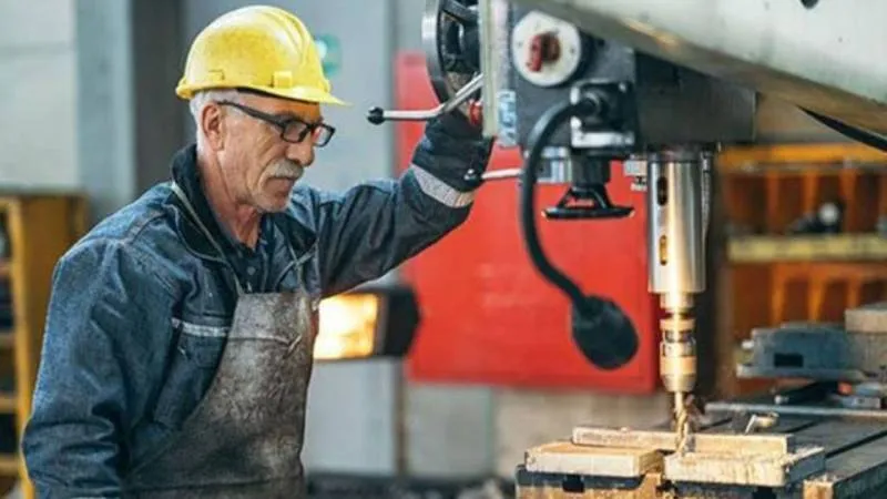 Emekli Maaşı Alan Milyonlar Çalışmaya Devam! Şok Eden Rakamlar!