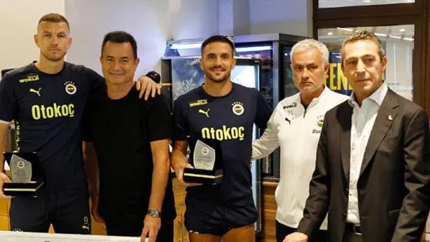 Dzeko ve Tadic'in Şok Vedası! Yemekhanede Neler Yaşandı?